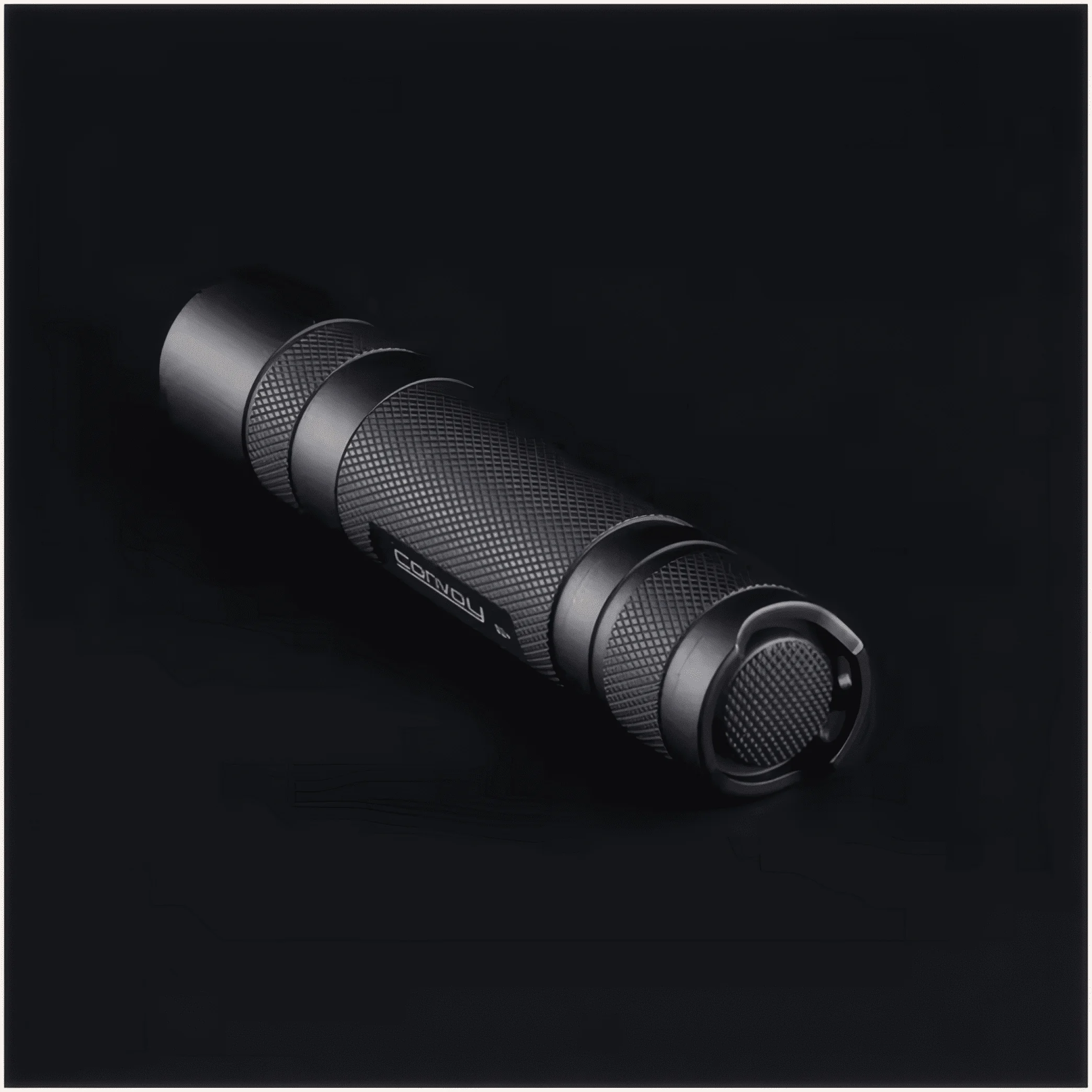 Компактний ліхтар для криміналістики та перевірок документів